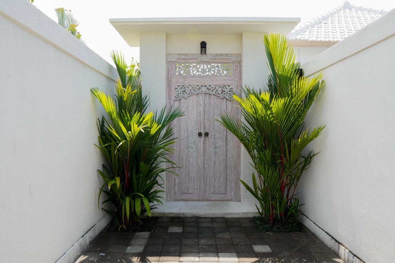 Villa White Karma