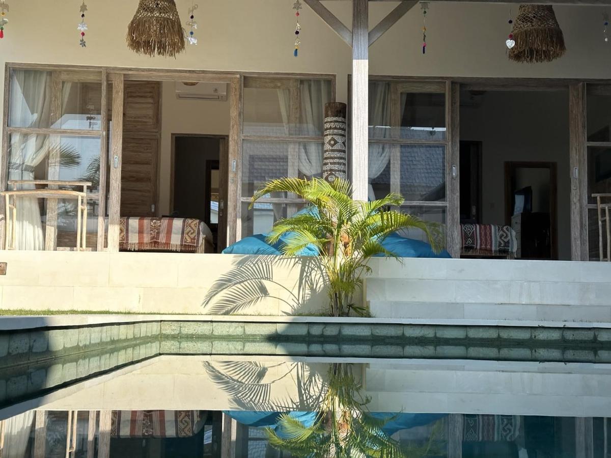 Villa White Karma
